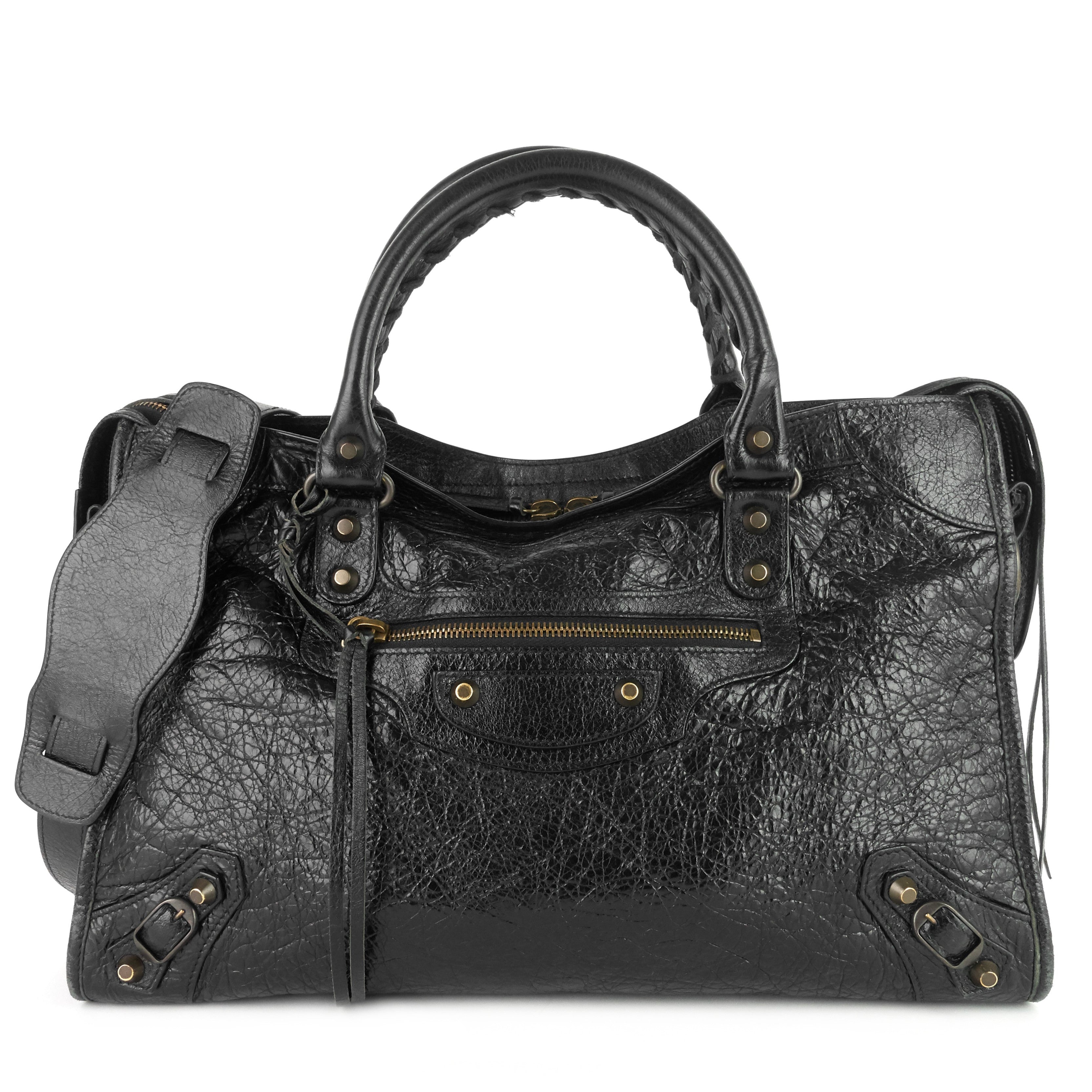City Classic Studs Medium Lambskin Leather Bag